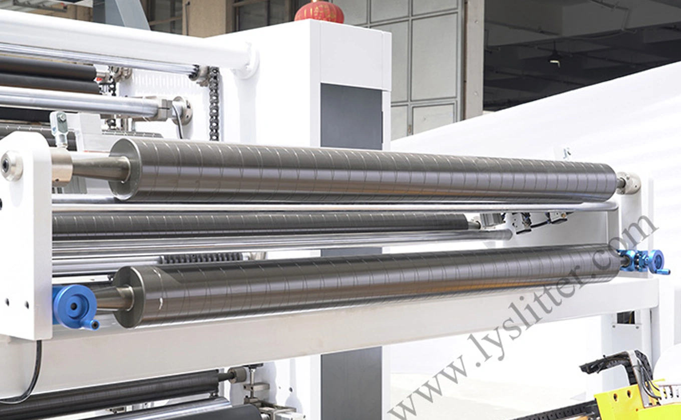 Application de la machine de refendage à grande vitesse de rembobinage de diamètre de la série 1000mm