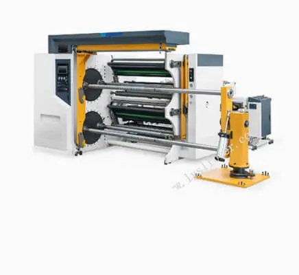 Machine de rembobinage à quatre axes,